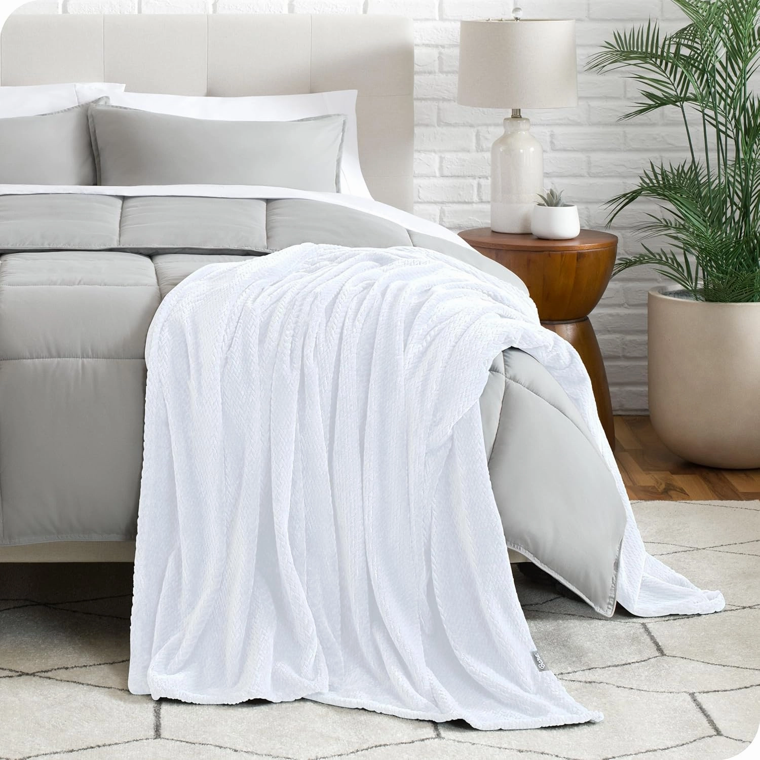 Bare Home Textured Fleece Microplush Blanket - Extra Long - Lightweight Throw for Bed, Sofa, Couch, Movie Night, Camping, and Travel - Ultra Soft Warm Blanket (Twin/Twin XL, Chevron White)