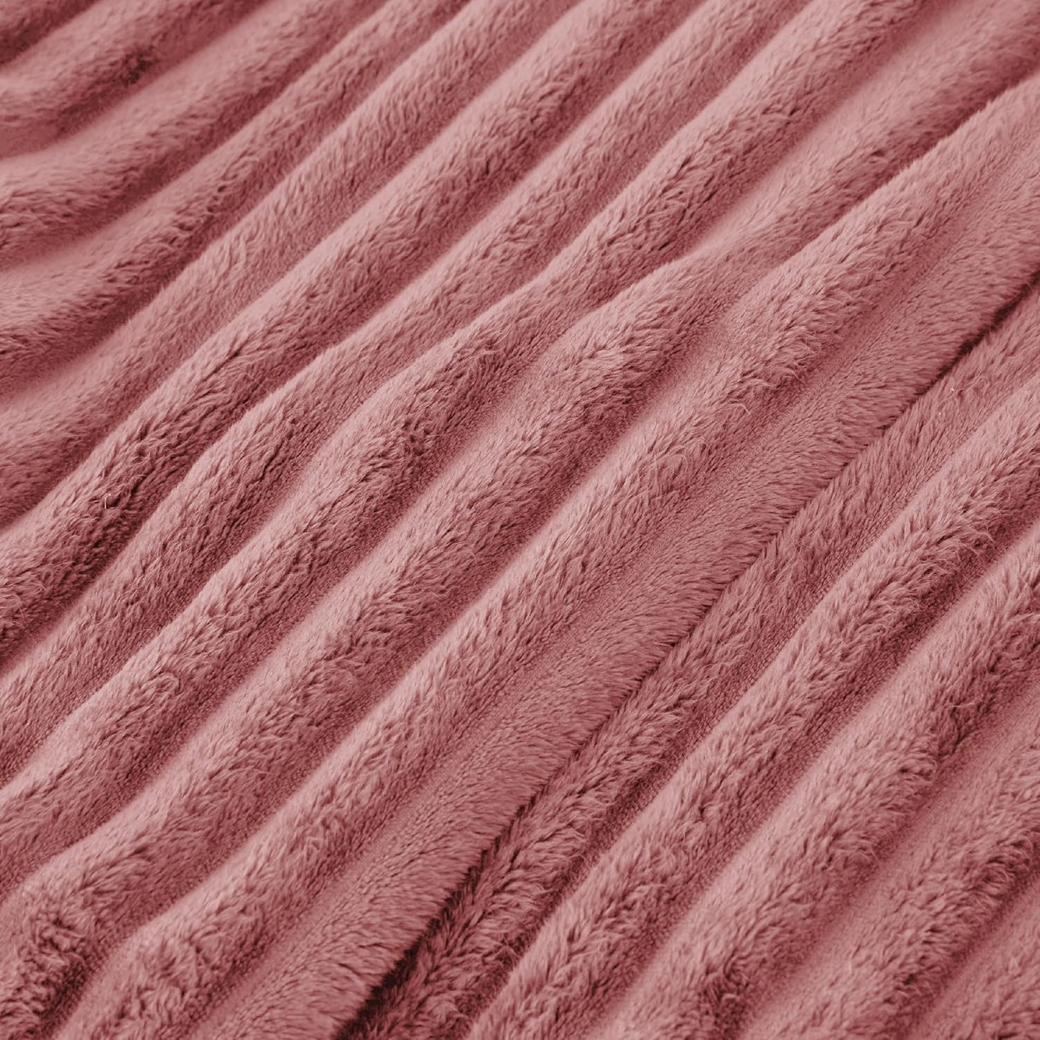 Bedsure Brick Dust Fleece Twin Blanket for Couch - GentleSoft Cozy Soft Blankets for Women, Cute Small Throws for Girls, 60x80 Inches