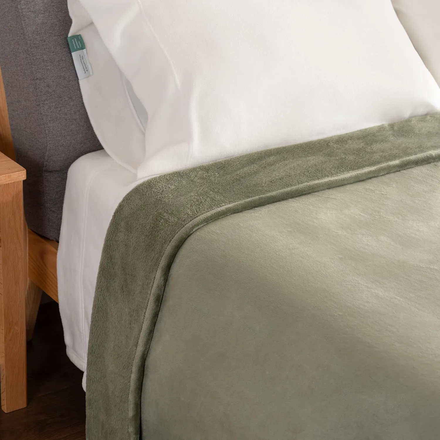 Berkshire Blanket Classic Velvetloft® Solid Blanket, Queen Size Bed Blanket, Lightweight Cozy Flannel Plush Blanket for Bed and Couch, Dark Sage, 90×90 Inches
