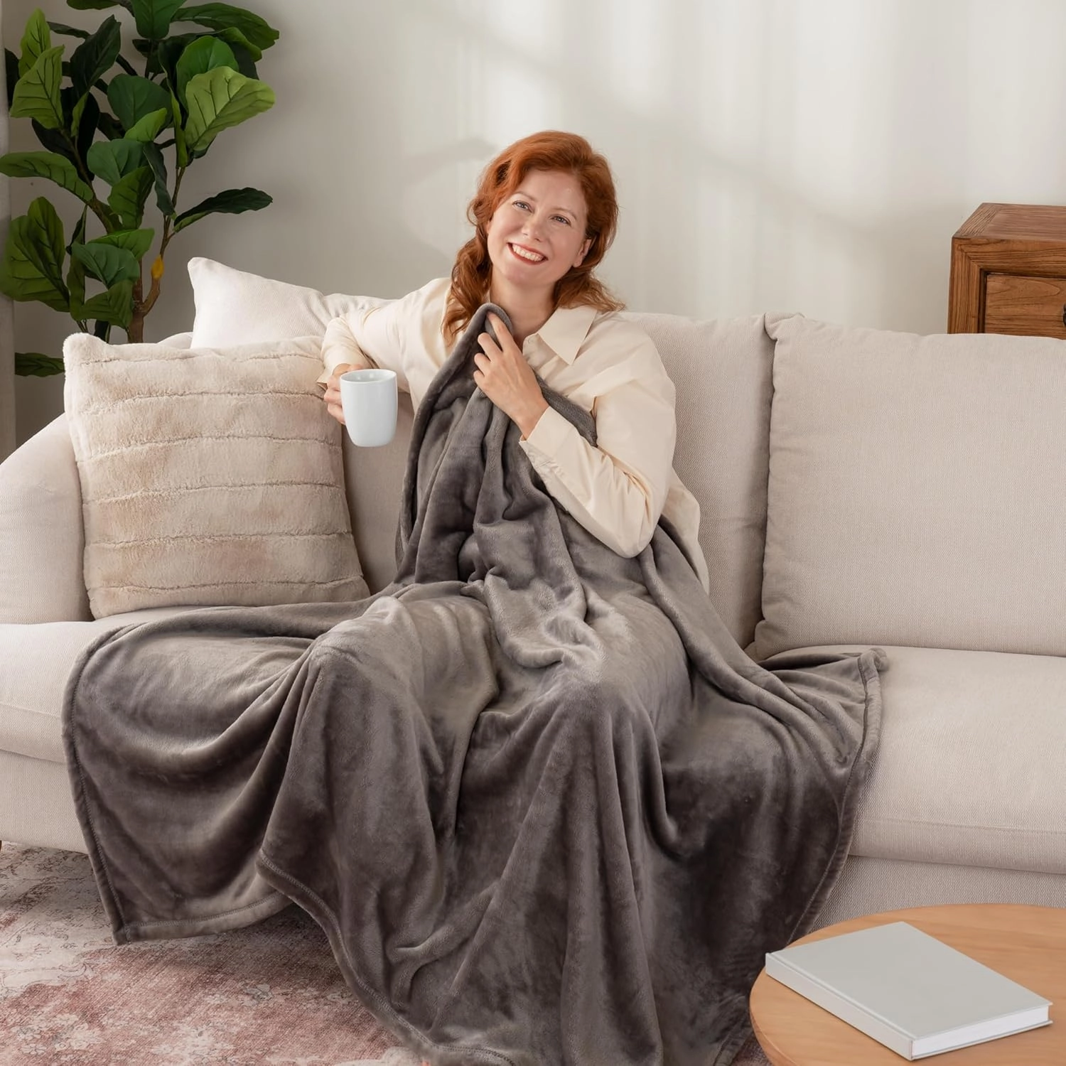 Berkshire Blanket Classic VelvetLoft® Solid Throw Blanket,Lightweight Soft Fuzzy Plush Throw Blanket for Bed and Couch,Charcoal Gray,50x60 Inches