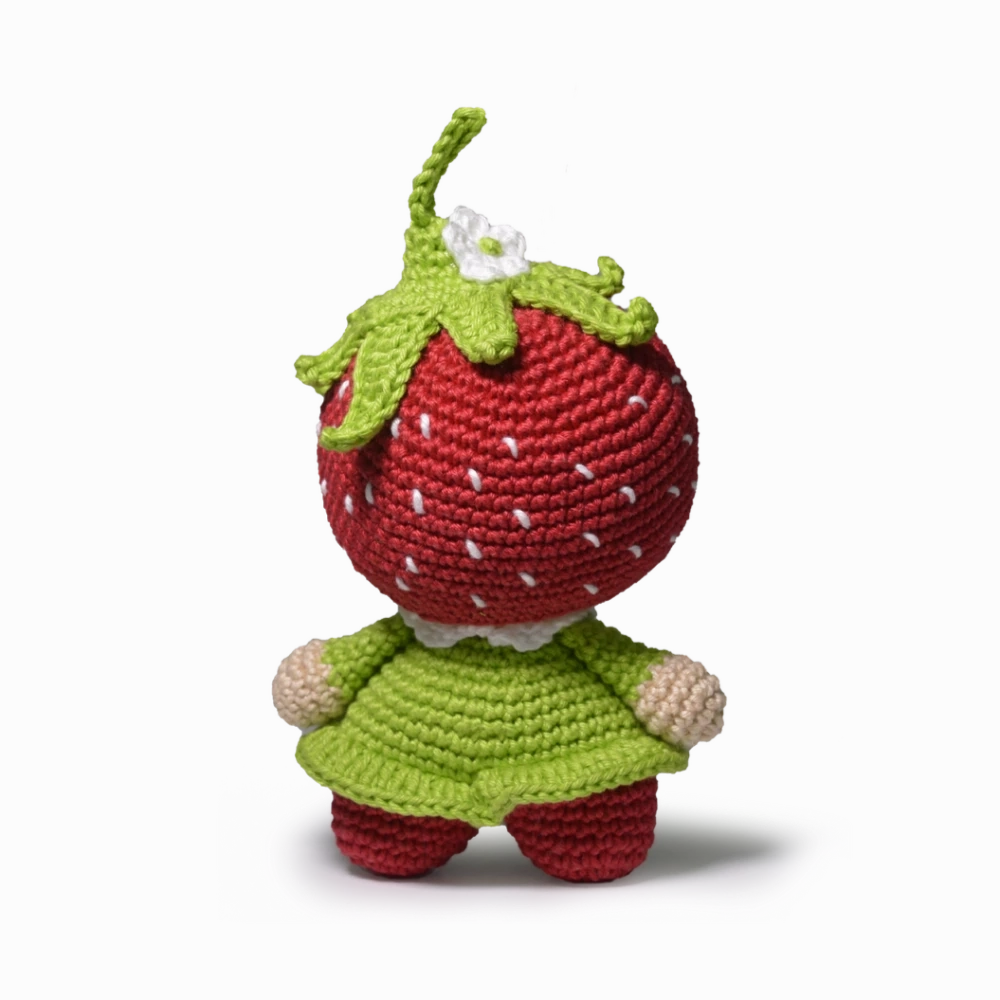 Circulo Amigurumi Kit "Too Cute" Strawberry