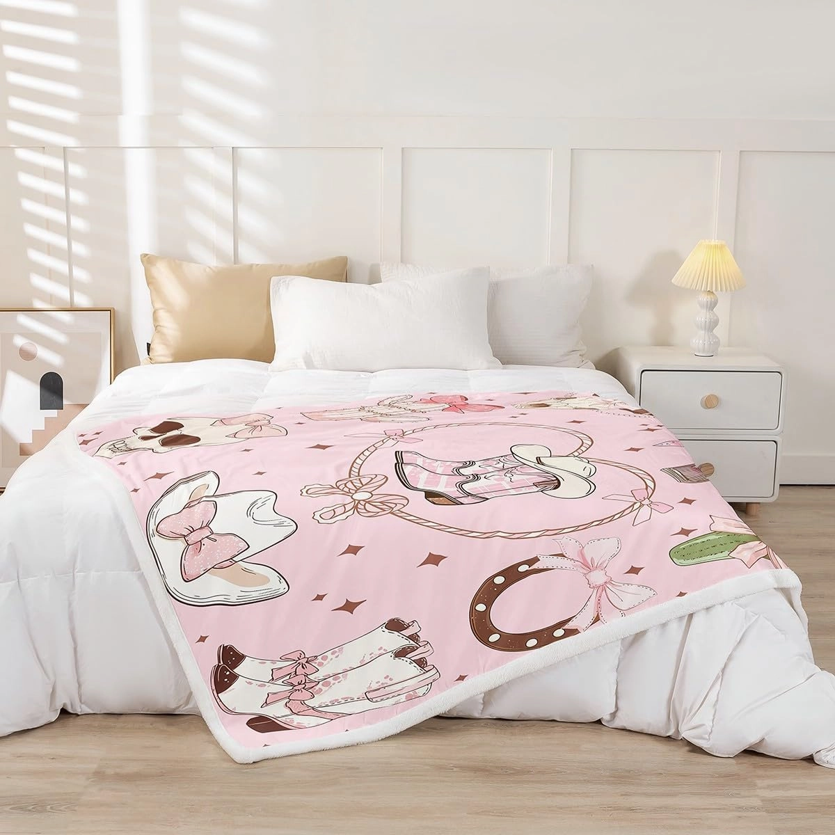 Cowgirl Queen 90"X90" Sherpa Blanket Western Grils Boots Throw Blanket Princess Cowboy Pink Bowknots Fleece Blanket For Kids Boys Girls Decorative Sofa Couch Retro Cowhide Starry Fuzzy Blanket