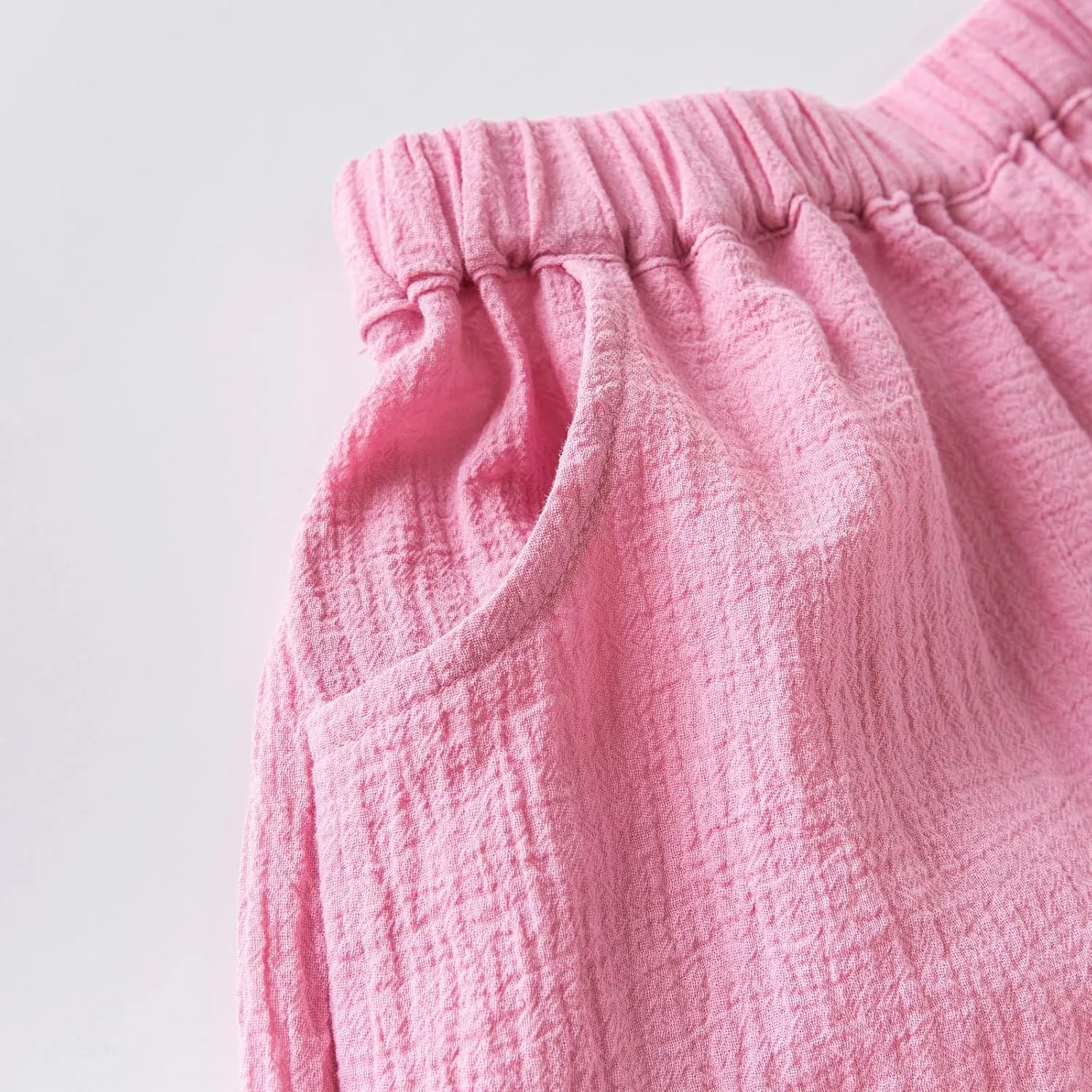 DAVE&BELLA Toddler Girls Summer Short Set Ruffle Sleeve Dress Top Pink Shorts Set Cotton Outfits with Strawberry Bag 3Pcs Set