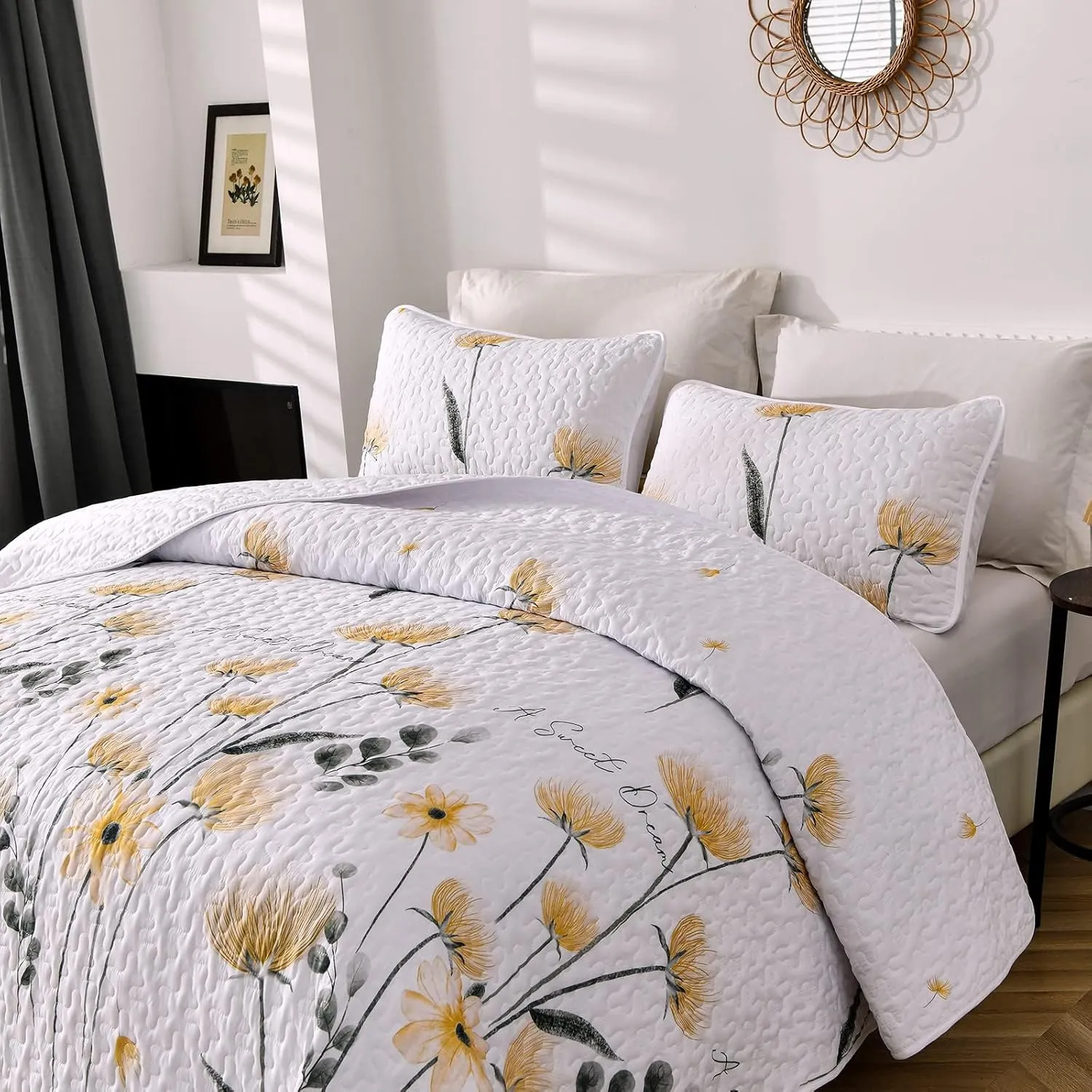 Dinjoy Quilt Set Queen Cute Floral Bedspread Coverlet Yellow Flower Quilts Microfiber Lightweight Summer Bedding Sets Reversible Soft Quilted Bed Cover for All Season(90"x96")
