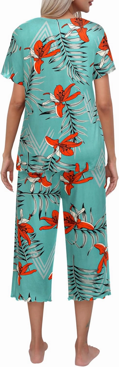 Ekouaer Women's Pajamas Set Short Sleeve Top With Capri Pants Pjs Lounge & Sleepwear Set S-XXL