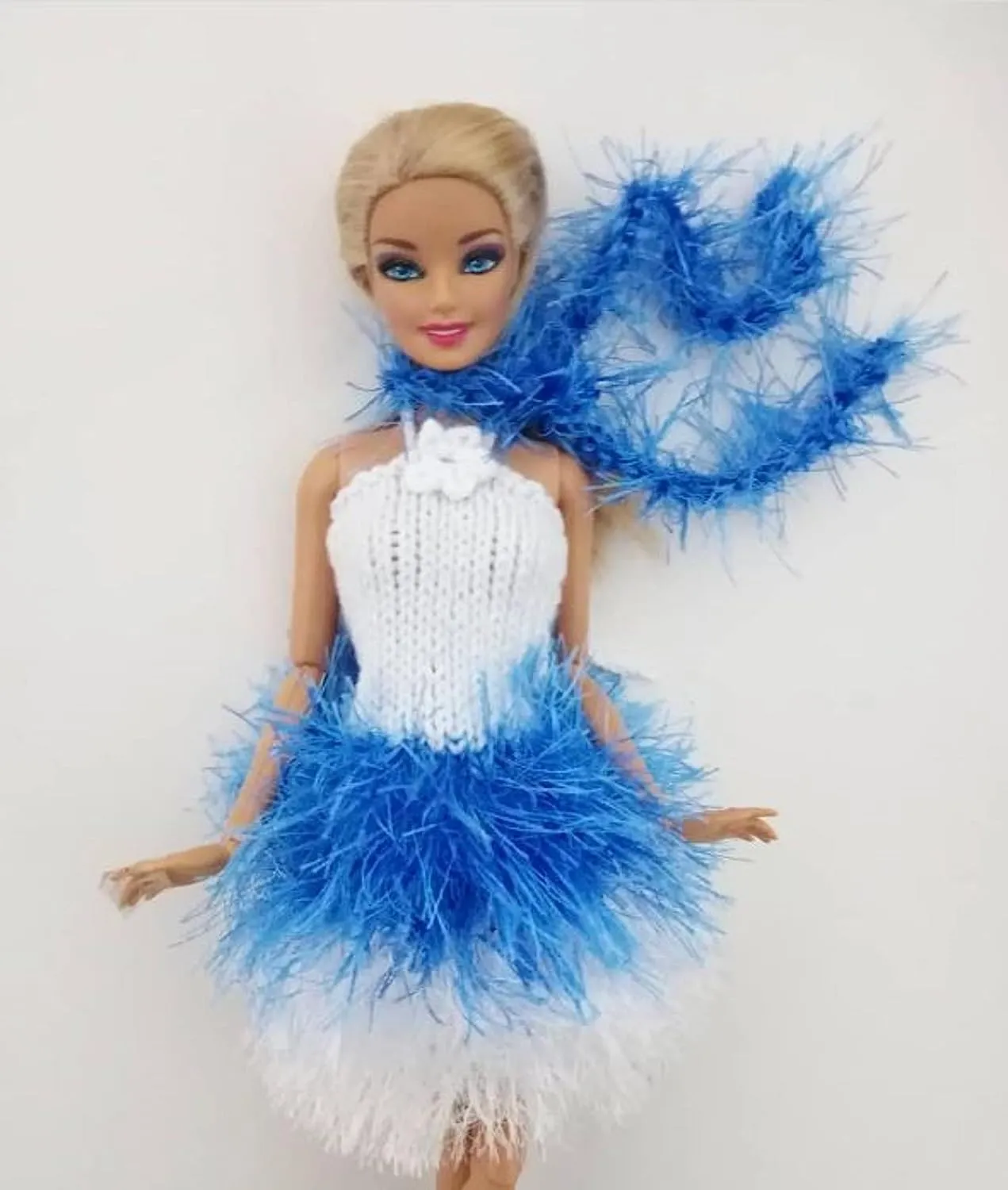 Eyelash Fun Fur Yarn Premium 100% Polyester 164 Yds (150 Mt), 3.53 Oz (100 Gr) Colorful Crochet Yarn Dıy Hand Knitting (Blue, 3 Skein)