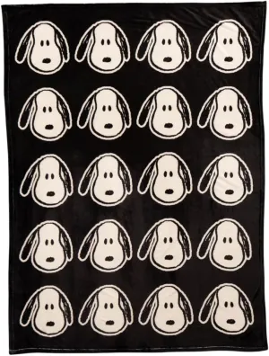 Franco Collectbles Peanuts Snoopy Bedding Super Soft Plush Cozy Throw, 46 in x 60 in, (Officially Licensed Product)