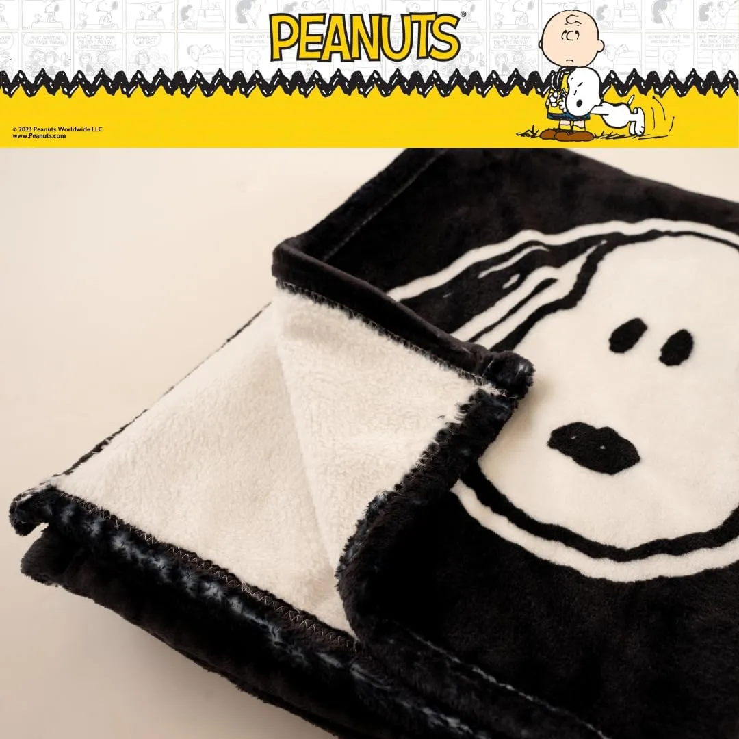 Franco Collectbles Peanuts Snoopy Bedding Super Soft Plush Cozy Throw, 46 in x 60 in, (Officially Licensed Product)