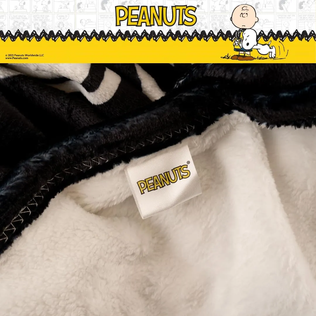 Franco Collectbles Peanuts Snoopy Bedding Super Soft Plush Cozy Throw, 46 in x 60 in, (Officially Licensed Product)