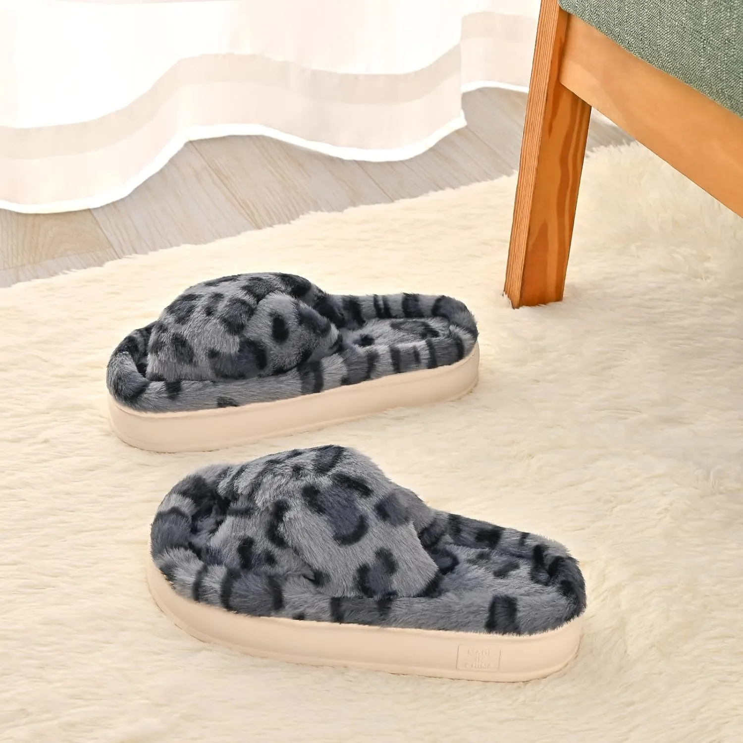 Fuzzy Open Toe House Slippers for Women, Plush Leopard Cross Band Slides, Soft Plush Faux Fur Lining Bedroom Shoes, Non-Slip Winter Indoor Slippers