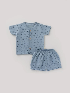 Half sleeve blue t-shirt & bloomer for baby