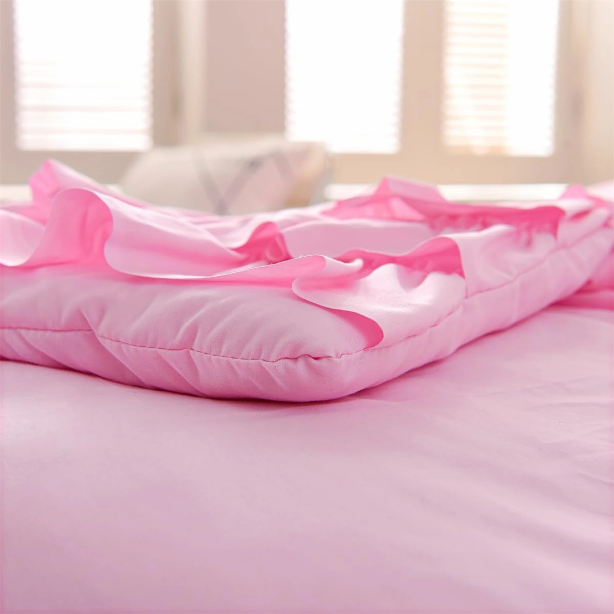 Holawakaka Pink Waterfall Ruffle Comforter Set Twin Size Multi-Layers Ruffled Shabby Chic 3PCS Bedding Set for Girls Women, Pink Twin