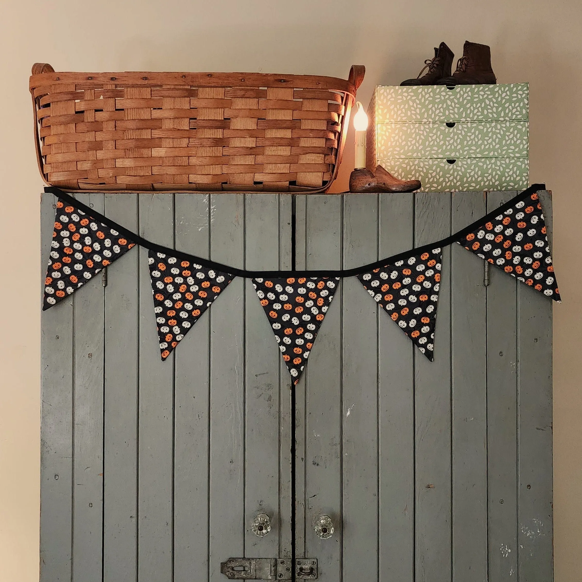 Jack O'Lantern Pennant Banner with 5 Flags
