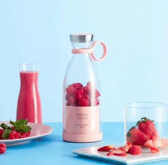 JetBlend Portable Mini USB Rechargeable Juicer Bottle
