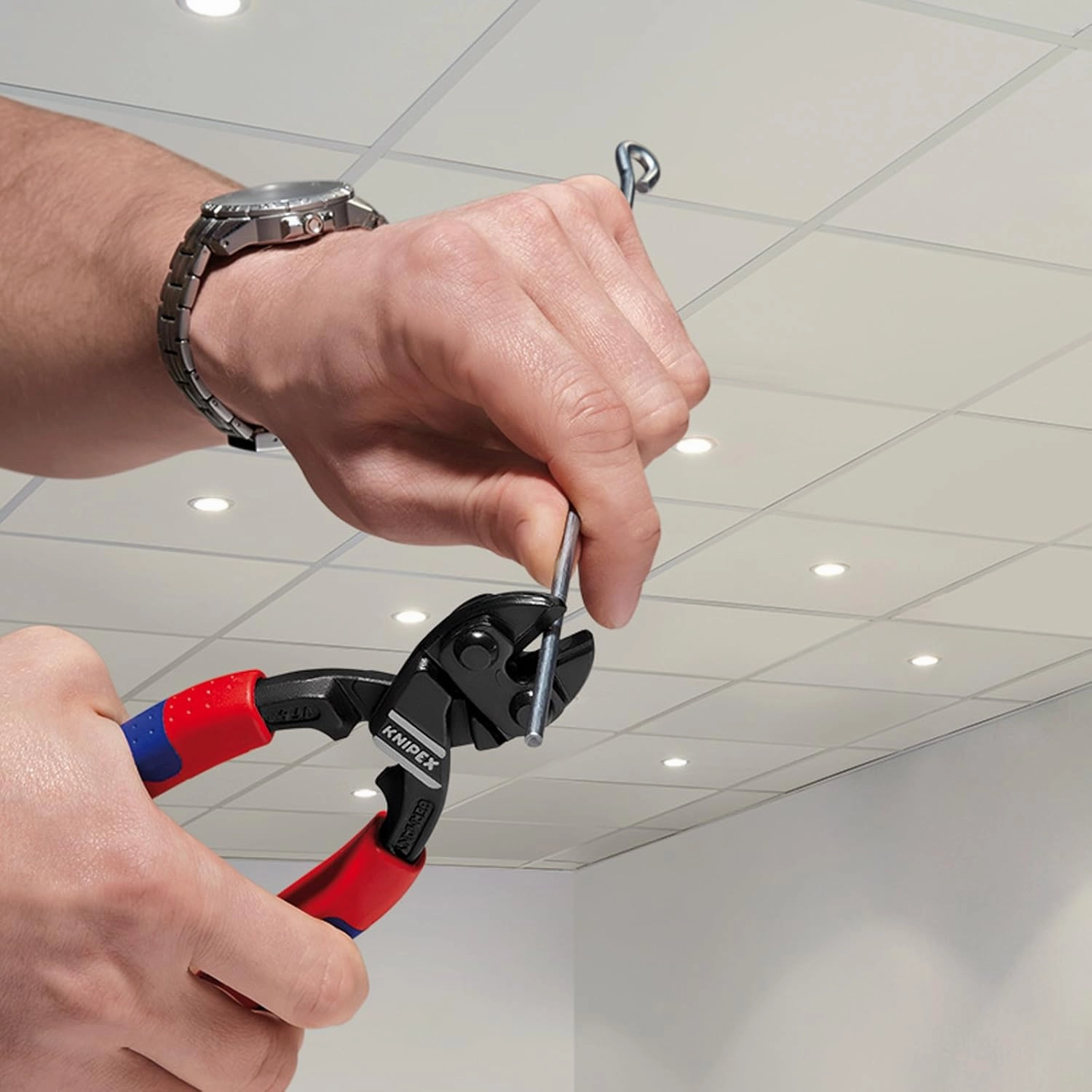 Knipex 71 02 200 Compact Bolt Cutters "CoBolt" 7,87" with soft handle