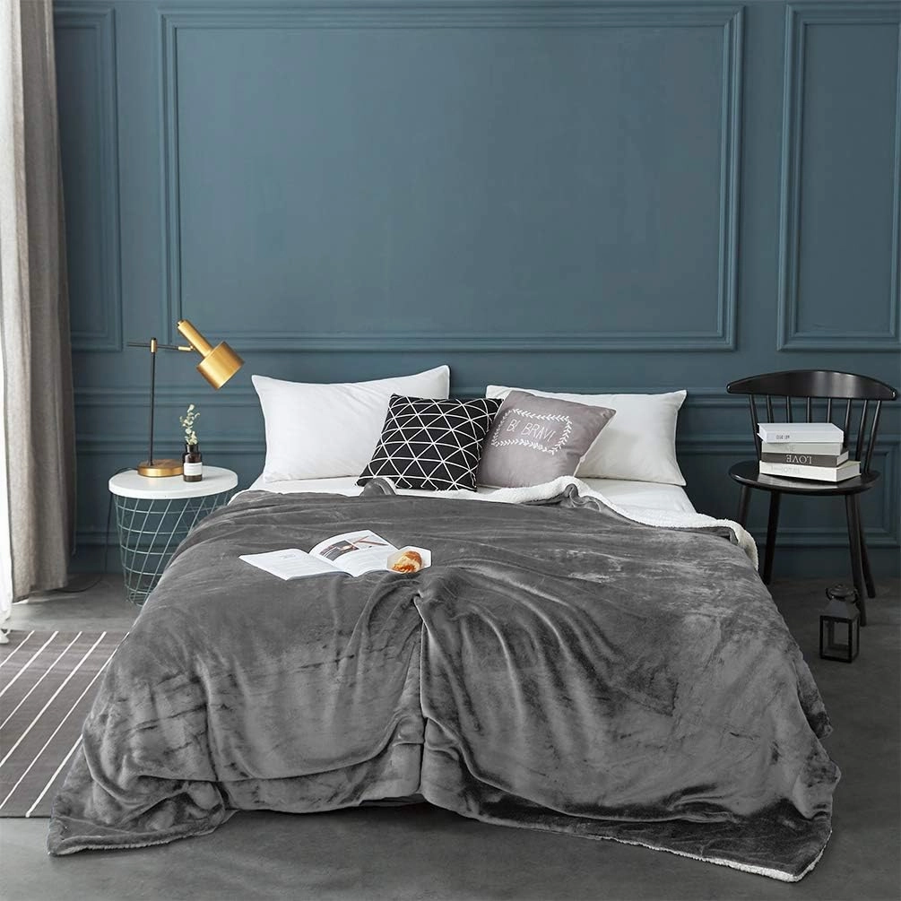LBRO2M Sherpa Fleece Bed Blanket King Size Super Soft Fuzzy Plush Warm Cozy Fluffy Microfiber Couch Throw Velvet Double Reversible Luxurious Blankets,Grey