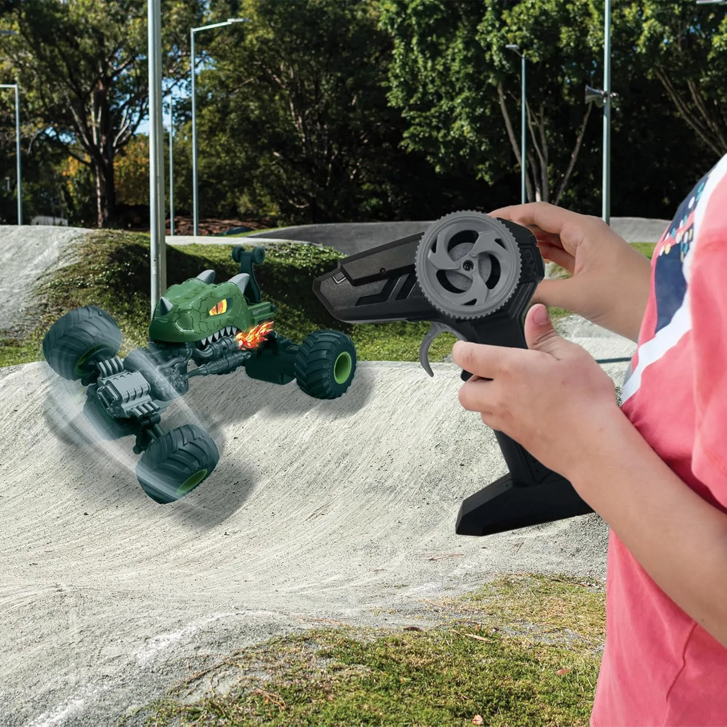 Lexibook, Crosslander® Dino, Remote controlled dinosaur car, up to 10km/h, crazy stunts, pitching, integrated gyroscope, light effects, rechargeable, RC59D,Green