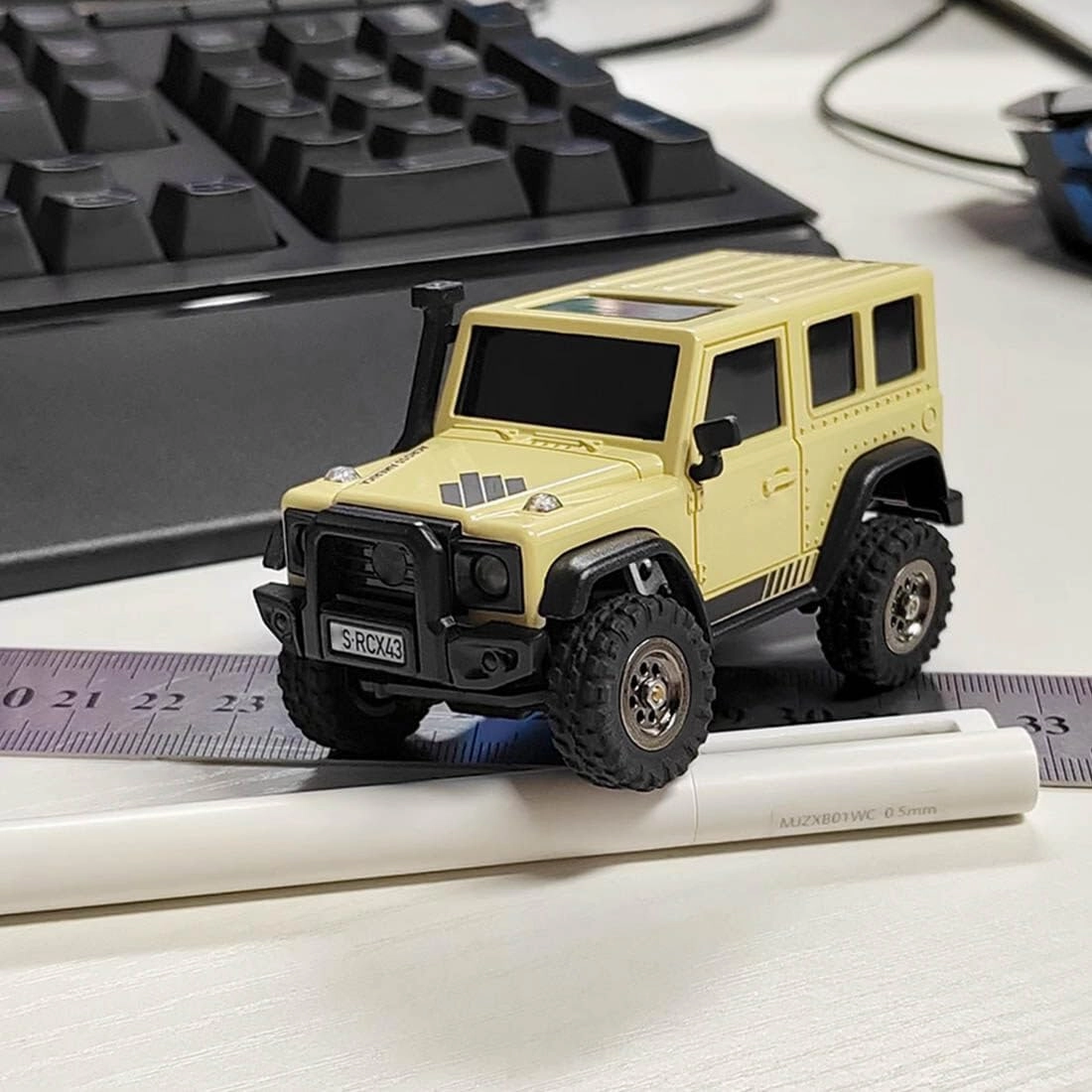 LOCHE RC Climbing Car, LDARC X43 1/43 RC Electric Mini Climbing Vehicle Remote Control Car, High Speed 2.4G All Terrain Off-Road Truck Toy Gifts for Boys and Adults - RTR Version