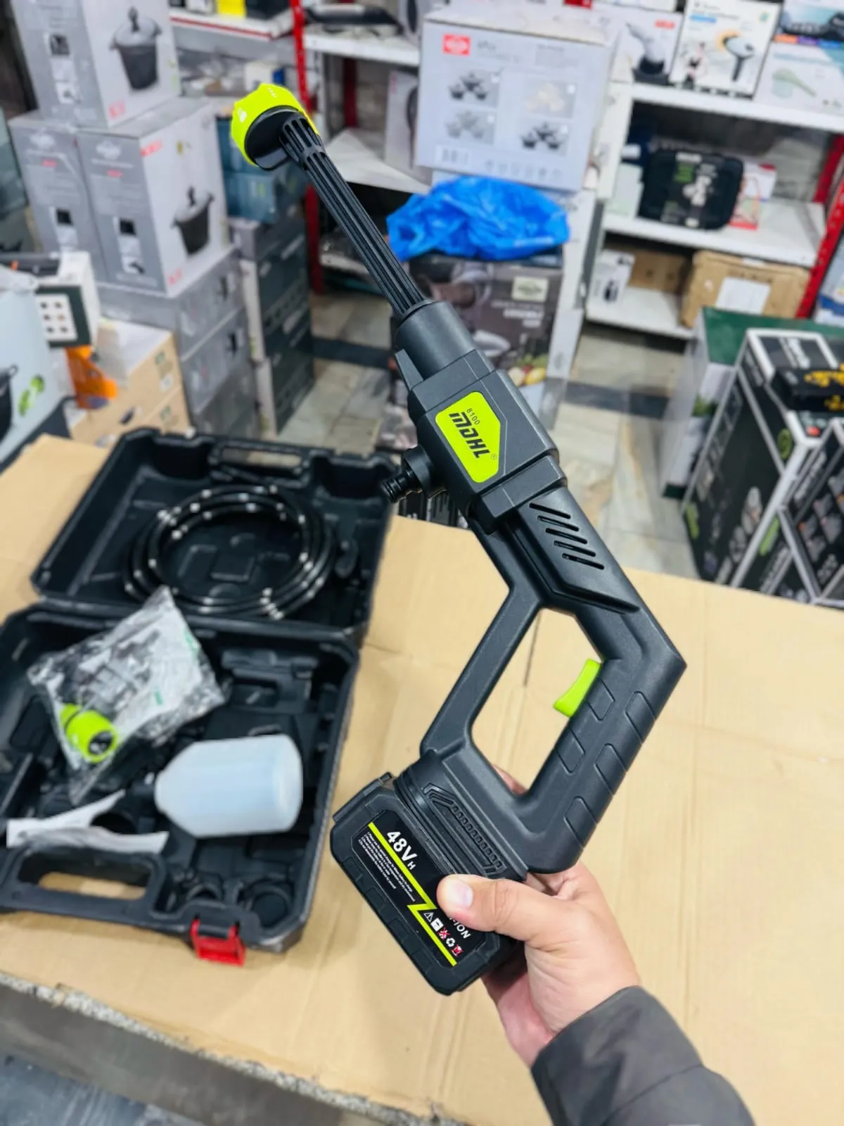 MDHL Rechargeable Pressure Washer