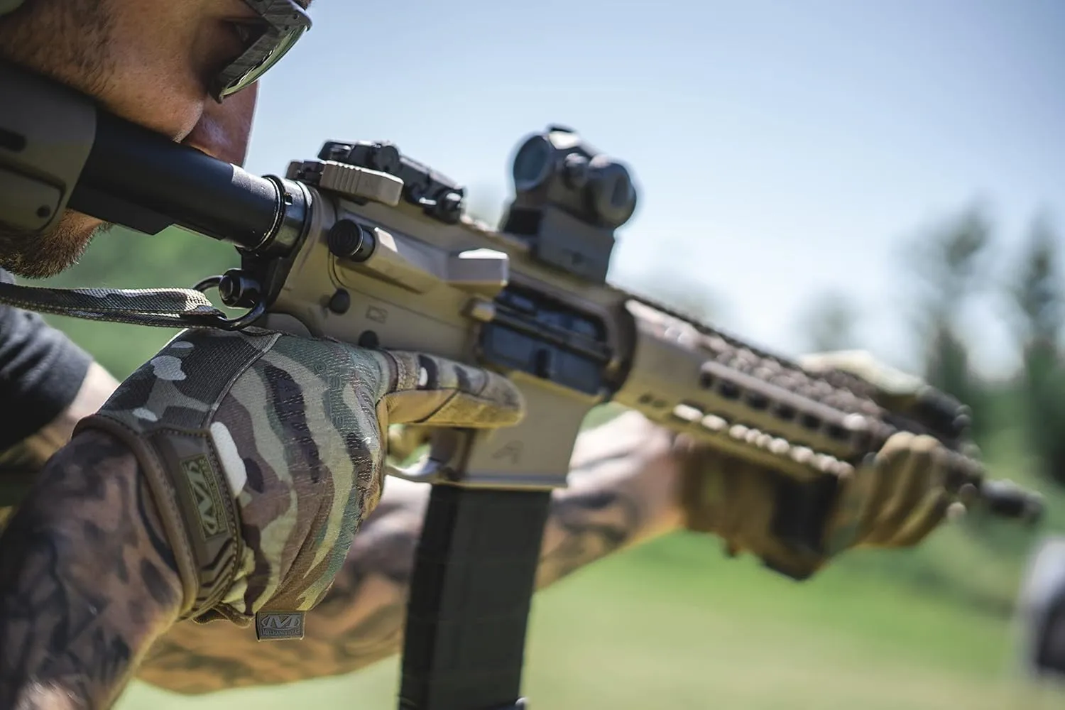 Mechanix Wear M-Pact 0.5MM Tactical Impact Resistant Gloves - Multi-Purpose Industrial Grip Gloves - Touchscreen Compatible - Machine Washable - X-Large - MultiCam Camoflage