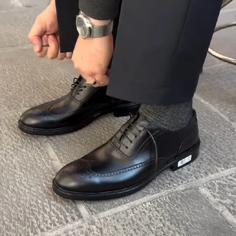 Men's Classic Black Sculpted Oxfords
