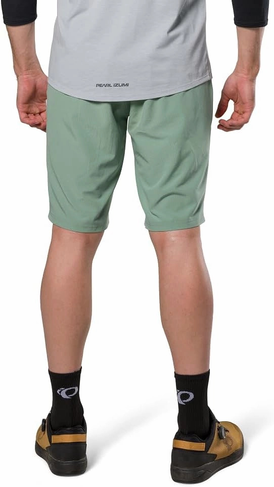 PEARL IZUMI Men's Mountain Bike Short. Detachable Chamois Liner & Two Zippered Pockets. Comfortable & Durable 11.5" Inseam.