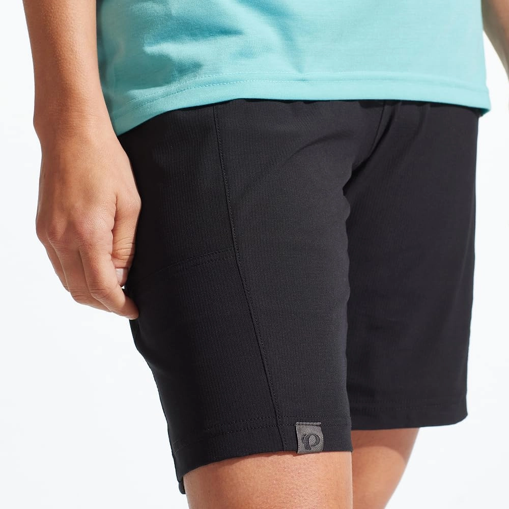 PEARL IZUMI Women's Mountain Bike Short. Detachable Chamois Liner & Two Zippered Pockets. Comfortable & Durable 9.5" Inseam