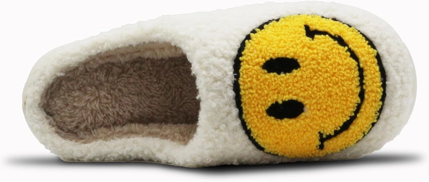 Retro Fuzzy Face Slippers for Women Men, Lightweight Slip-on Soft Fluffy Warm Couple Style Casual Cute Cozy Indoor Outdoor House Memory Foam Happy Face Slippers