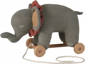 Rosalie Pull-Along