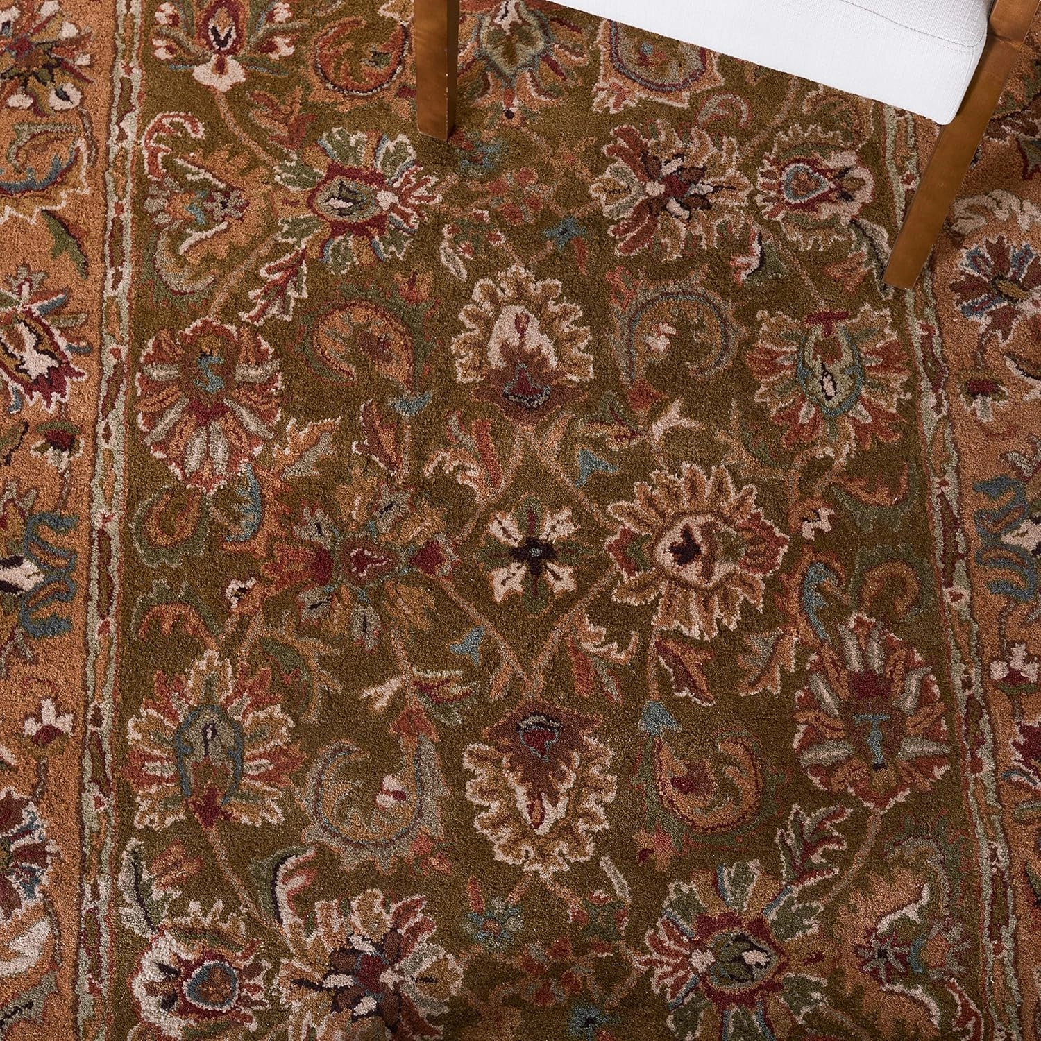 SAFAVIEH Classic Collection Accent Rug - 2'3" x 4', Olive & Camel, Handmade Traditional Oriental Wool, Ideal for High Traffic Areas in Entryway, Living Room, Bedroom (CL758M)