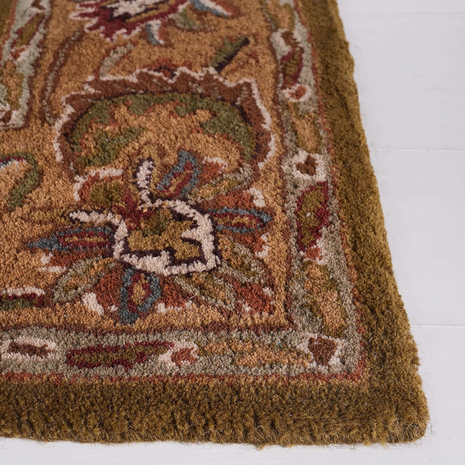 SAFAVIEH Classic Collection Accent Rug - 2'3" x 4', Olive & Camel, Handmade Traditional Oriental Wool, Ideal for High Traffic Areas in Entryway, Living Room, Bedroom (CL758M)