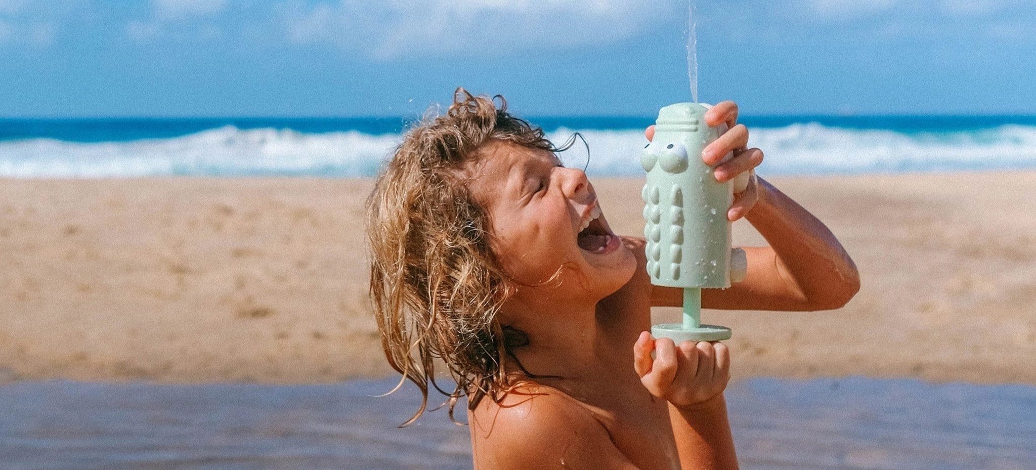Sunnylife - Water Squirters- Crocodile Pastel Green