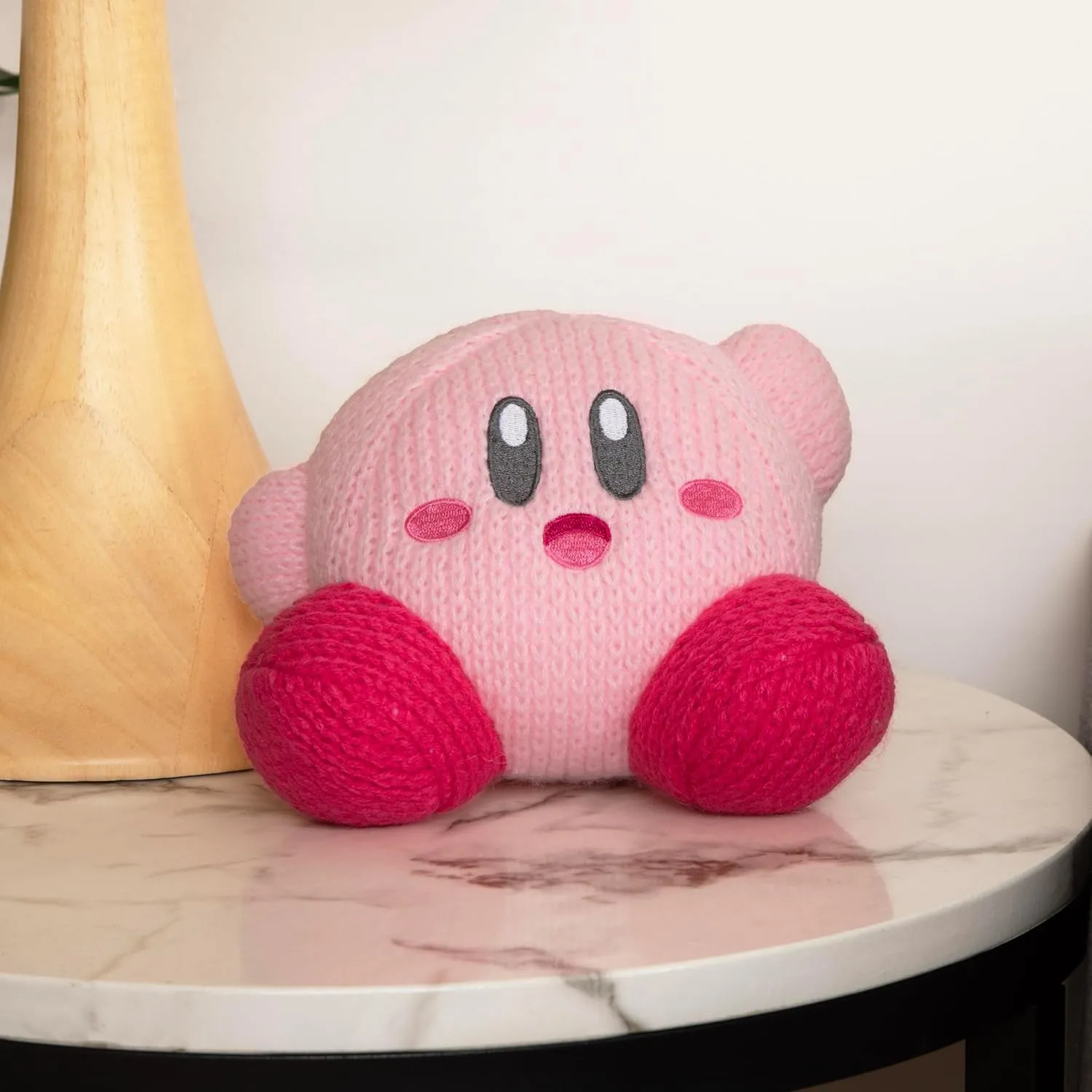TOMY Nuiguru Knit Kirby Plush - Waving Kirby Plushie - Soft and Squishy Crochet Plushies - Collectible Crochet Stuffed Animals - Gaming Room Decor and Video Game Collectibles - 6 Inch