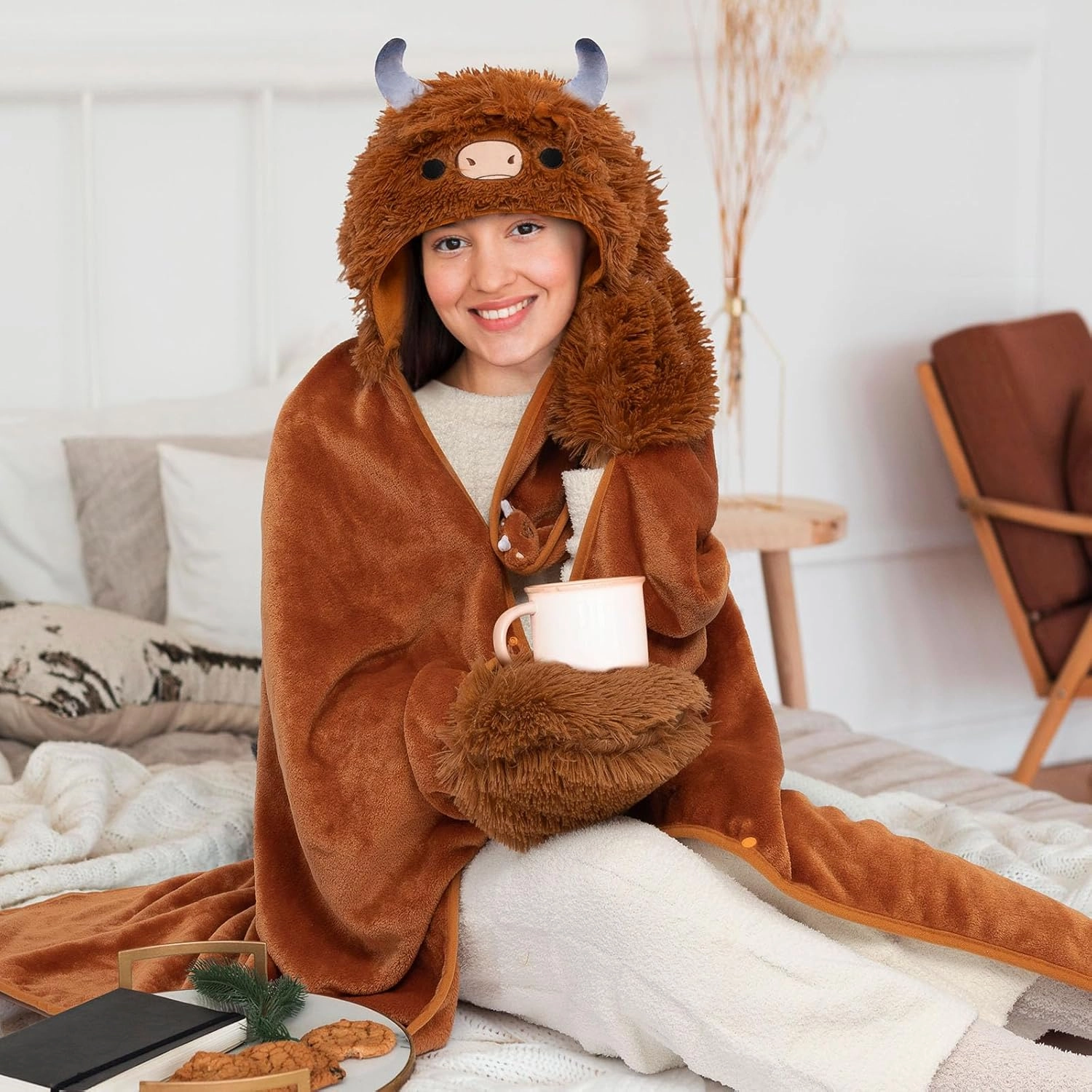 Ultimate Softness Highland Cow Wearable Blanket Hoodie –Expertly Designed for American Body,Full Coverage with Easy Movement, Oversized Warm Cozy Flannel Blanket, Cute Highland Cow Gift for Women