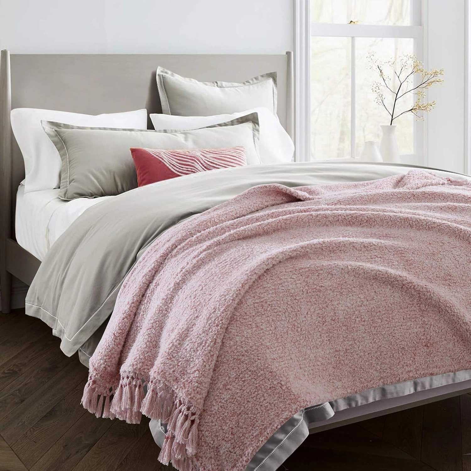 Ultra Soft Cozy Sherpa Throw Blanket, Light Weight Warm Decorative Throw Blanket with Tassel, 2 Tones Ombre Dusty Pink Pattern Reversible Boho Style Blanket for Sofa, Couch, Bedroom,Travel, 60”x80”