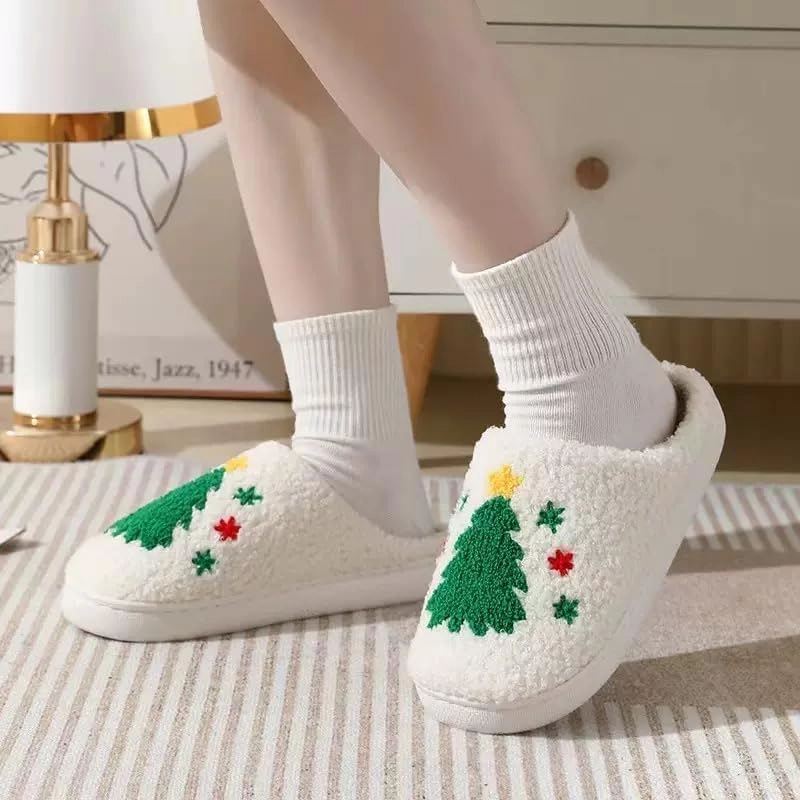 Unisex Xmas Elk Shoes Santa Reindeer Cute Strawberry Cartoon Christmas Tree Pink Bow Memory Foam Soft Plush House Slippers Indoor/Outdoor