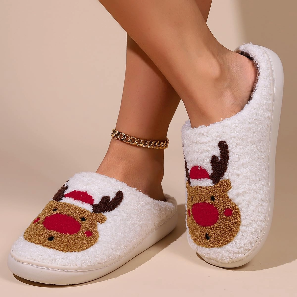 Unisex Xmas Elk Shoes Santa Reindeer Cute Strawberry Cartoon Christmas Tree Pink Bow Memory Foam Soft Plush House Slippers Indoor/Outdoor