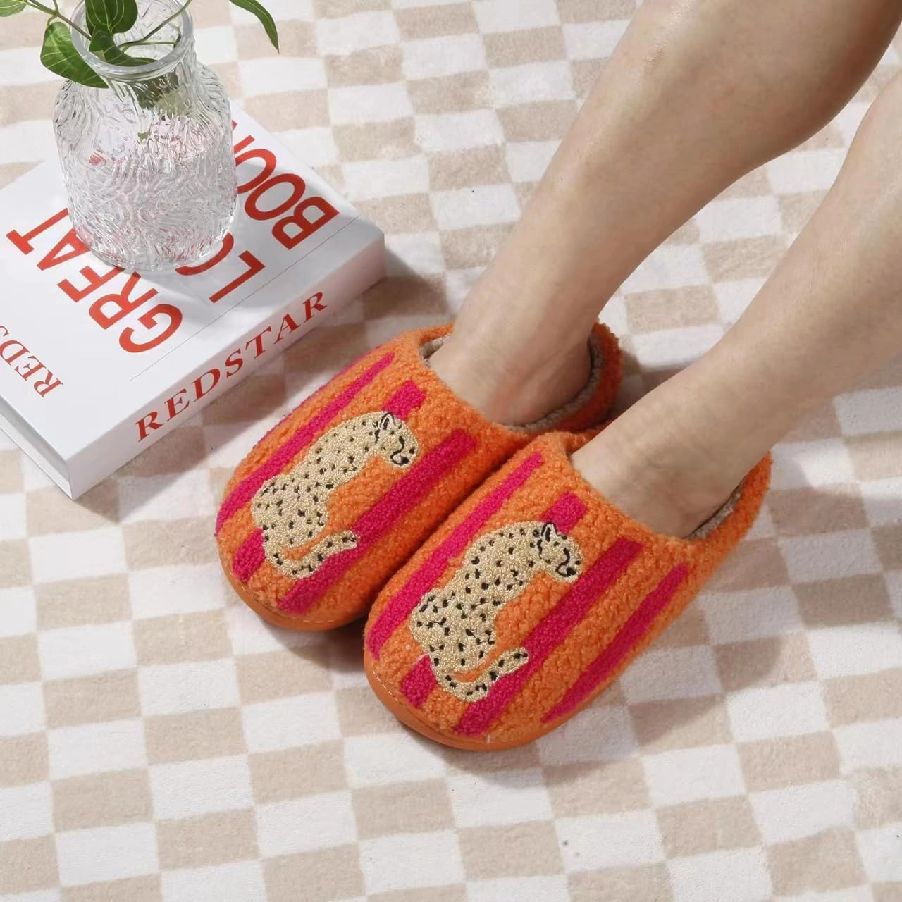 Women's Men's Happy Face Heart-shaped Cat Slippers - Retro Leopard Print, Memory Foam, Soft Plush, Warm, Anti-Slip Home Shoes
