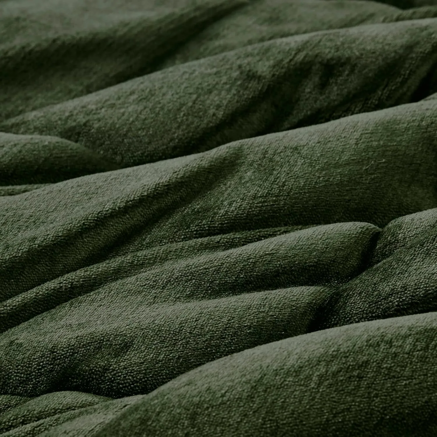 Woolrich Reversible Comforter Set Ultra Soft Plush to Sherpa, Down Alternative, Cold Weather Winter Warm Bedding, with Matching Sham, Decorative Pillow Green/Ivory King 4 Piece