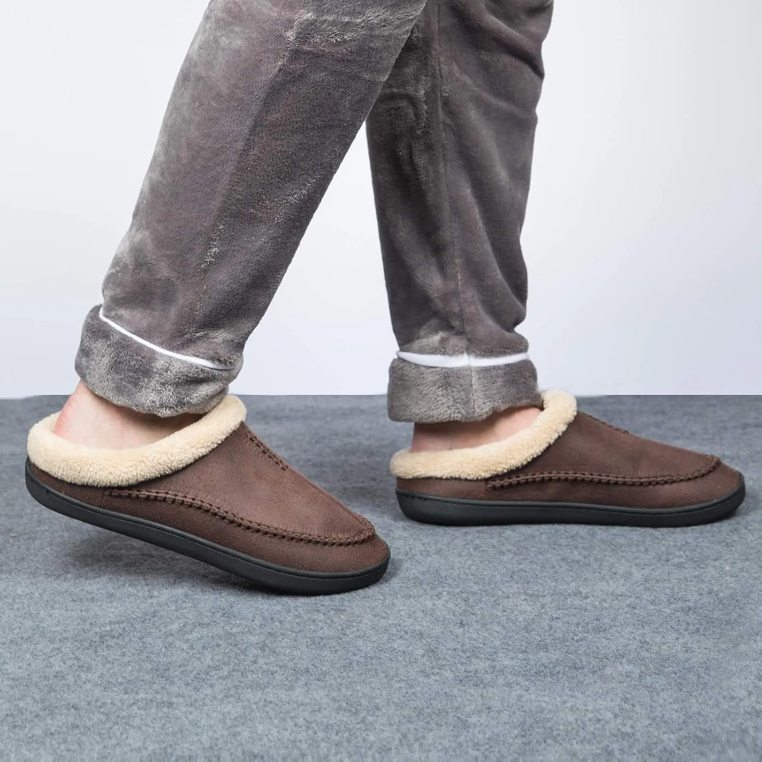 WOTTE Men's Moccasin Slippers Microsuede Fleece Fuzzy Lined Memory Foam House Shoes for Indoor Outdoor